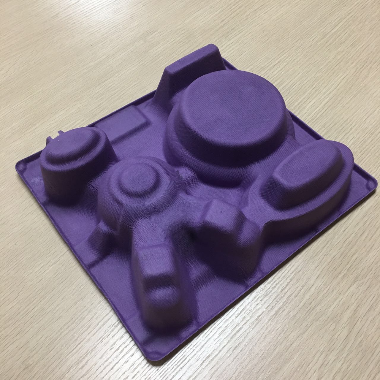 紫色游戏机纸托